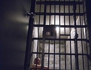 R702_MALEBONDAGE_TheHole_BindBob_HaroldsJailCellHogTie