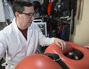 R743_MALEBONDAGE_DoctorDom_SethMike_InflatableOrangeStudioGumBag