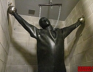 R892_MALEBONDAGE_FunTimesAtEdgeDungeon-Part6of8