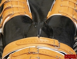 R907_MALEBONDAGE_Edged_Part1of3_SethClaudio_FullBodyTanLeatherBraceAndRubberBackRoom