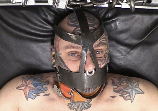 T029_MALEBONDAGE_BornToBeASlave_BindRyanHavokBackRoomChainedToTheMat